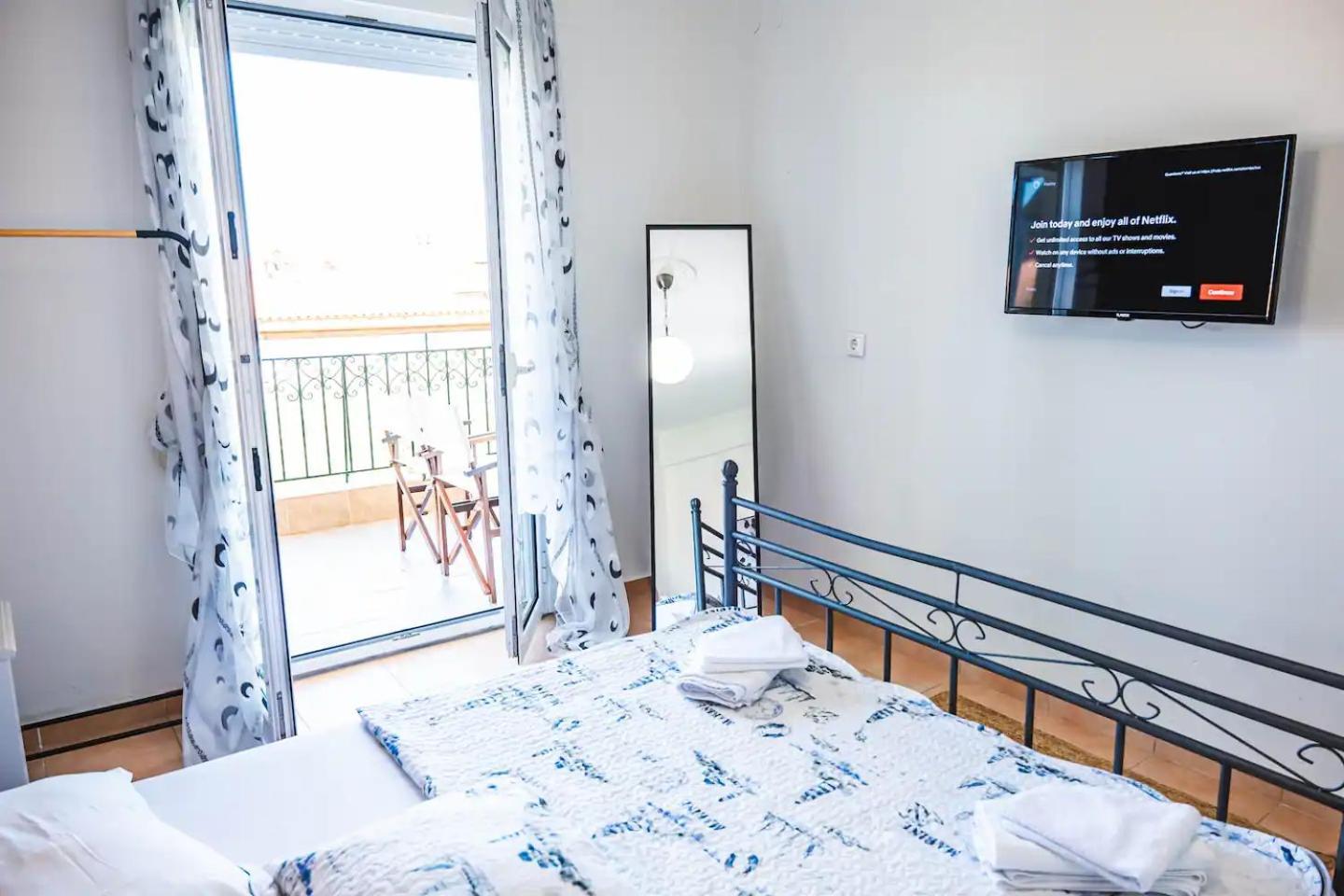 Nowhere Apartment Pefkochori