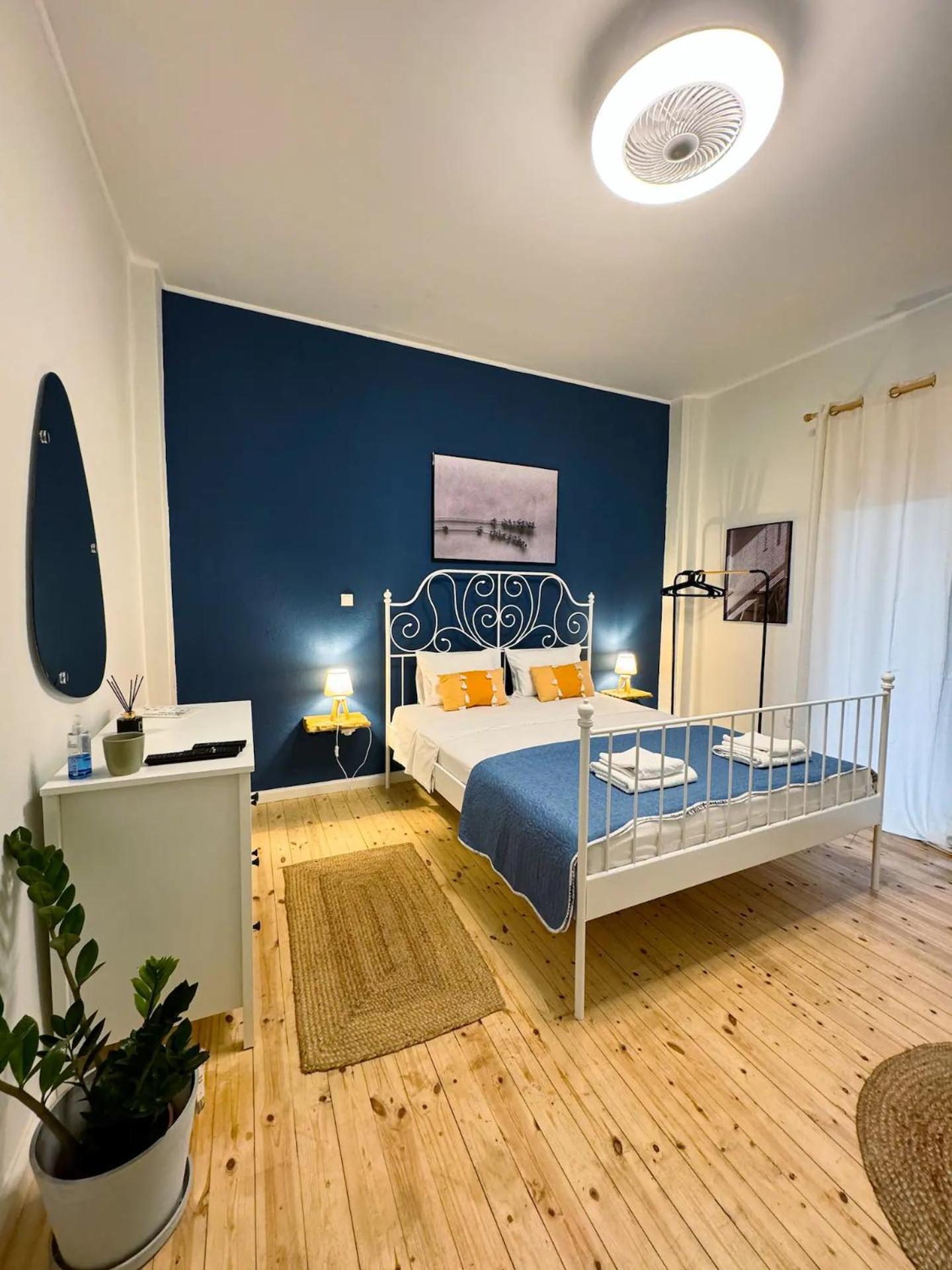 Nowhere Apartment *